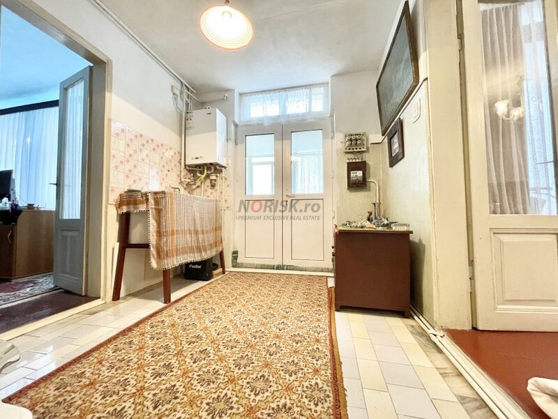 Polona Casa 5 Camere  131MP  teren 424mp  centrala  parcare