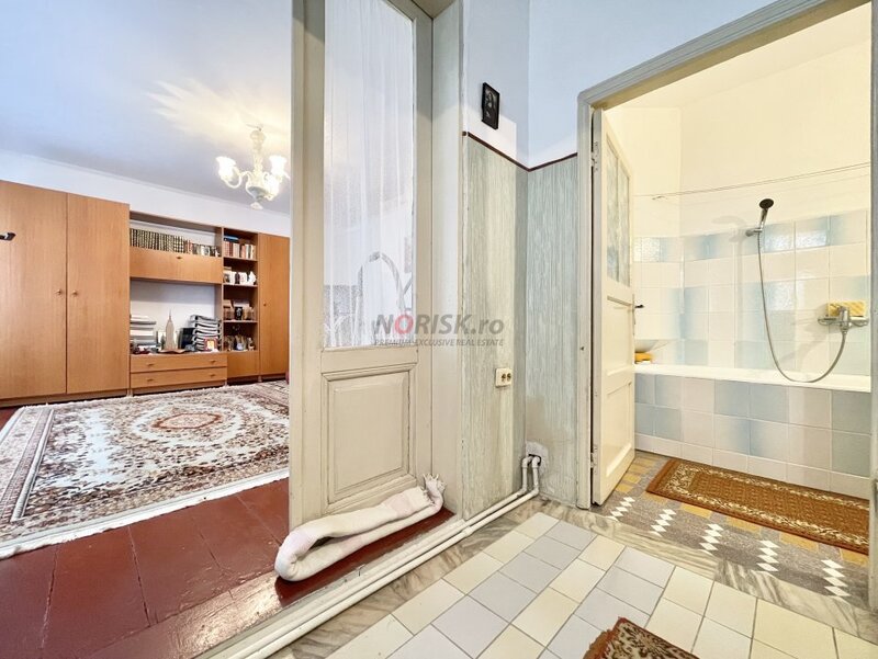 Polona Casa 5 Camere  131MP  teren 424mp  centrala  parcare